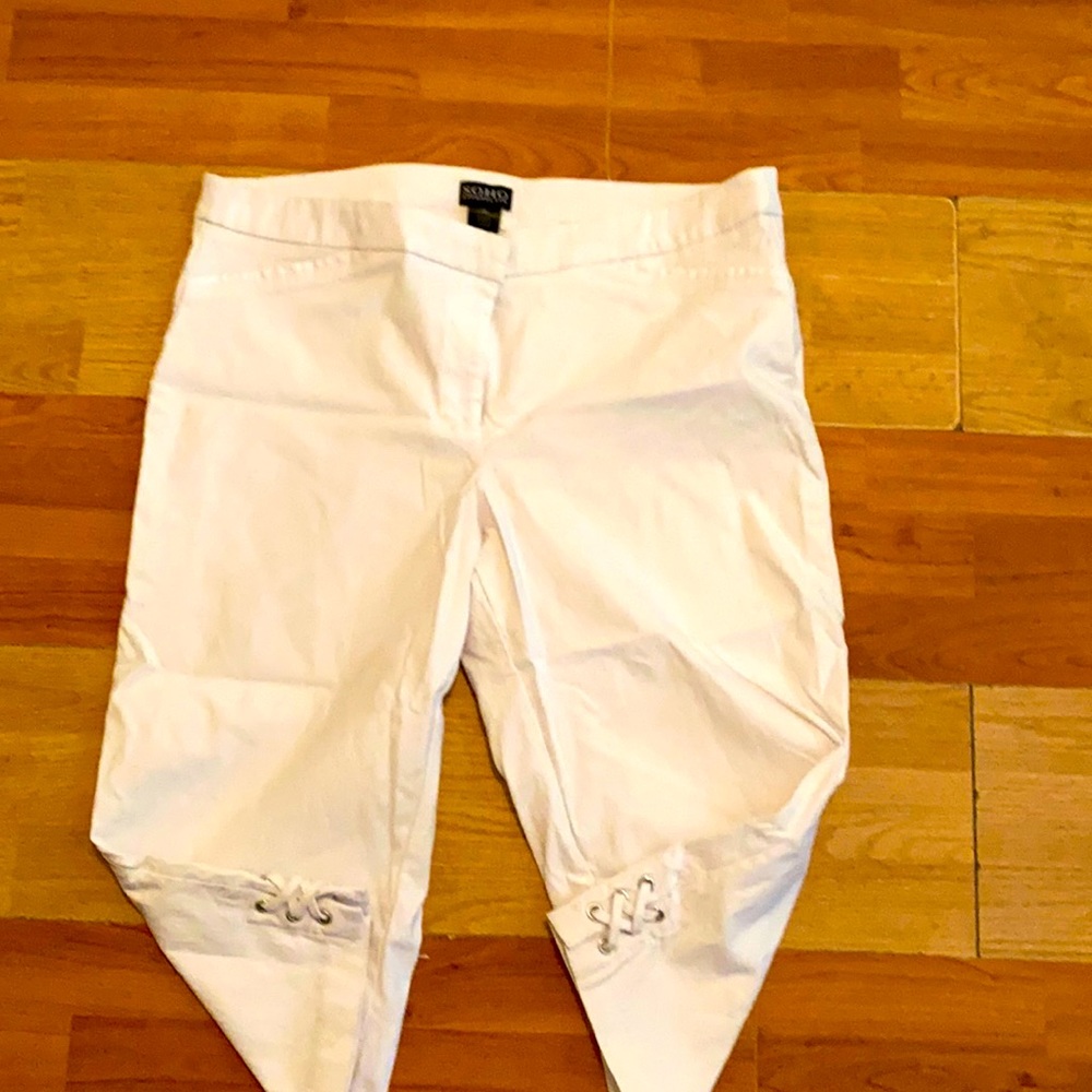 Like new SOHO dressy knee pants
